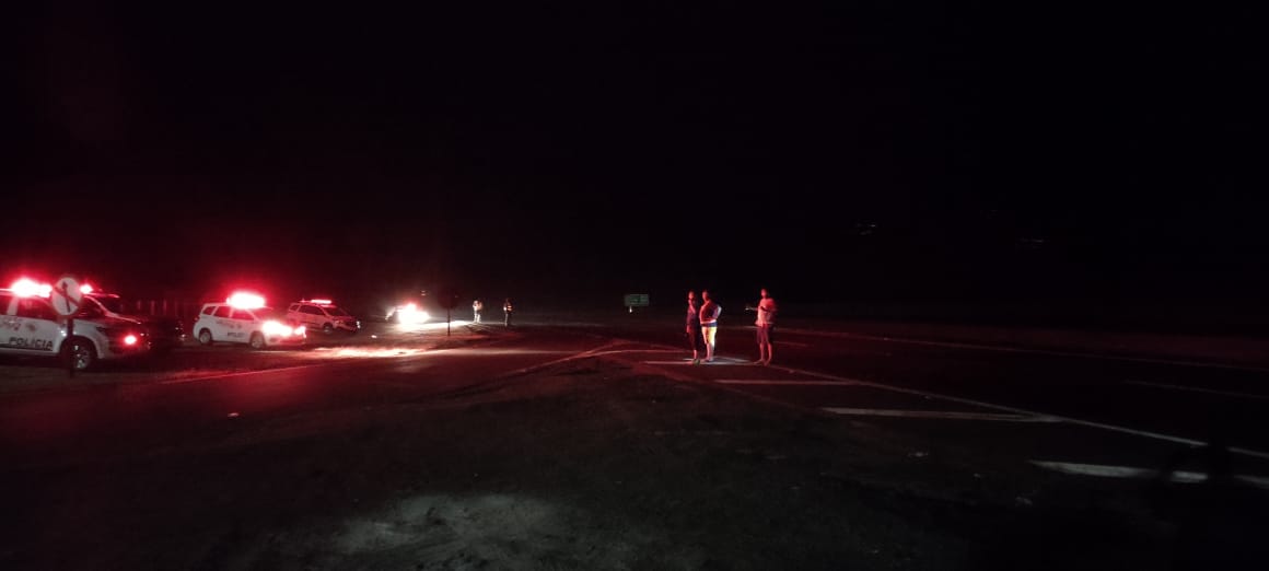 Foto 5 de 7 — Fim da manifestação dos caminhoneiros na Rodovia Washington Luís